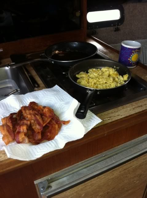 breakfastontheboat.jpg
