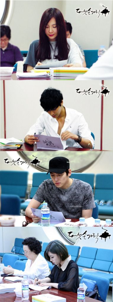 Five Fingers releases script reading stills