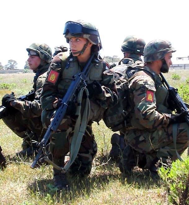 10686698_773938959358391_832976432329881