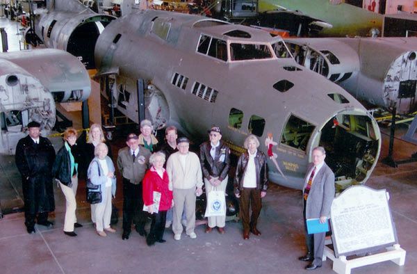 Memphis-Belle_Linda-Morgan-and-Friends-NMUSAF.jpg